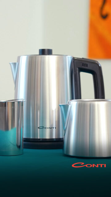 Çay saati, günün en huzurlu ve sıcak anıdır! ☕
Conti Tealine Çelik Çaycı, 1.7 litrelik geniş su haznesi ve 1.2 litrelik demlik kapasitesiyle hem aileniz hem de kalabalık misafirleriniz için her an taze çay sunar. 
Paslanmaz çelik demlik süzgeci sayesinde çayınız tam kıvamında demlenirken, sıcak tutma özelliği ile çayınızın her zaman ideal sıcaklıkta kalmasını sağlayabilirsiniz. 
#Conti #ContiHepSeninle