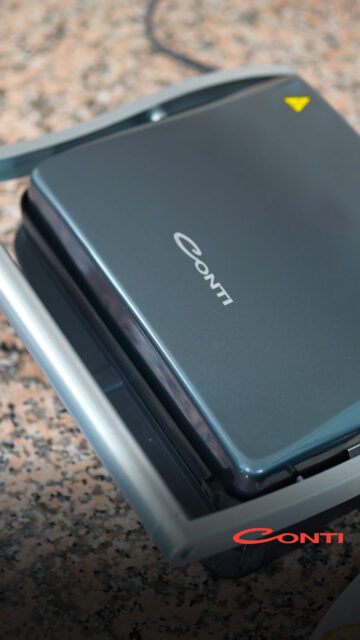 Güne enerjik ve lezzetli bir başlangıç yapmak için Conti Tost Ye Tost ve Izgara Makinesi! 🥪🔥
Geniş yüzeyi ve ayarlanabilir sıcaklık kontrolüyle Conti Tost Ye, sabah kahvaltılarından akşam ızgaralarına kadar her öğünde en büyük mutfak ortağınız olur. Yapışmaz plakaları sayesinde temizlik derdini unutturup sadece lezzete odaklanmanızı sağlar. ✨
#Conti #ContiHepSeninle